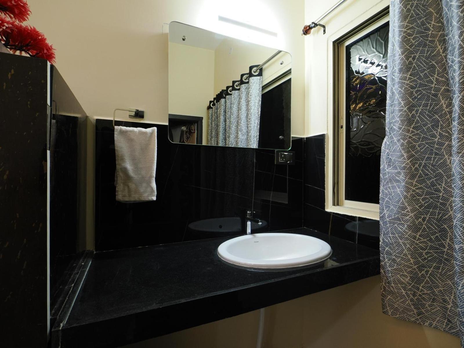 Coconut Homestay Hampi Εξωτερικό φωτογραφία